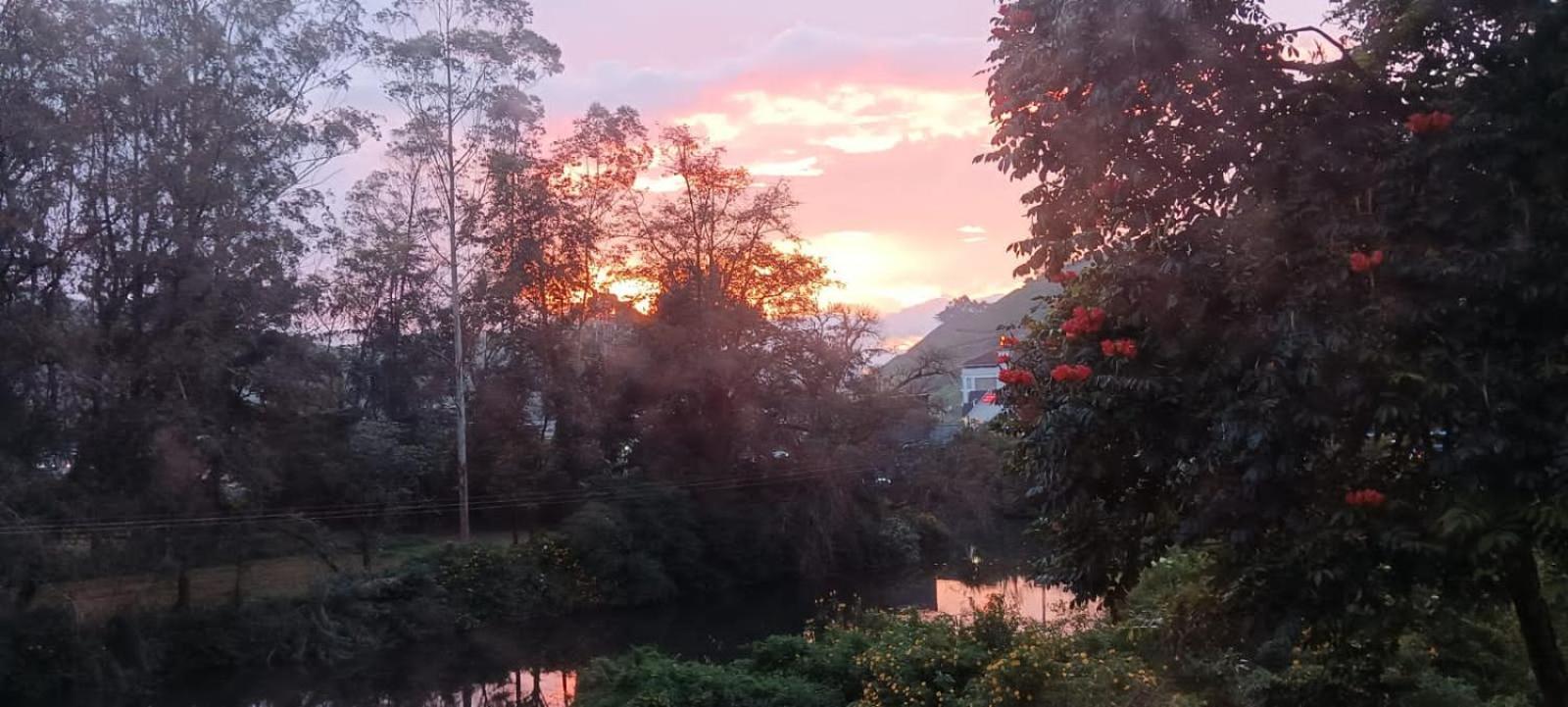 Sisiram River Side Munnar Zewnętrze zdjęcie